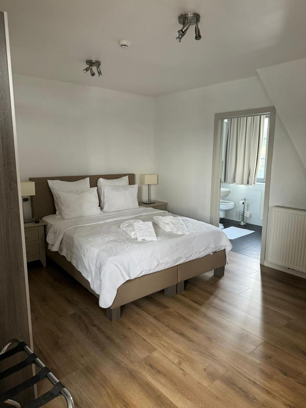 Hotel La Chaumiere Asse Kültér fotó