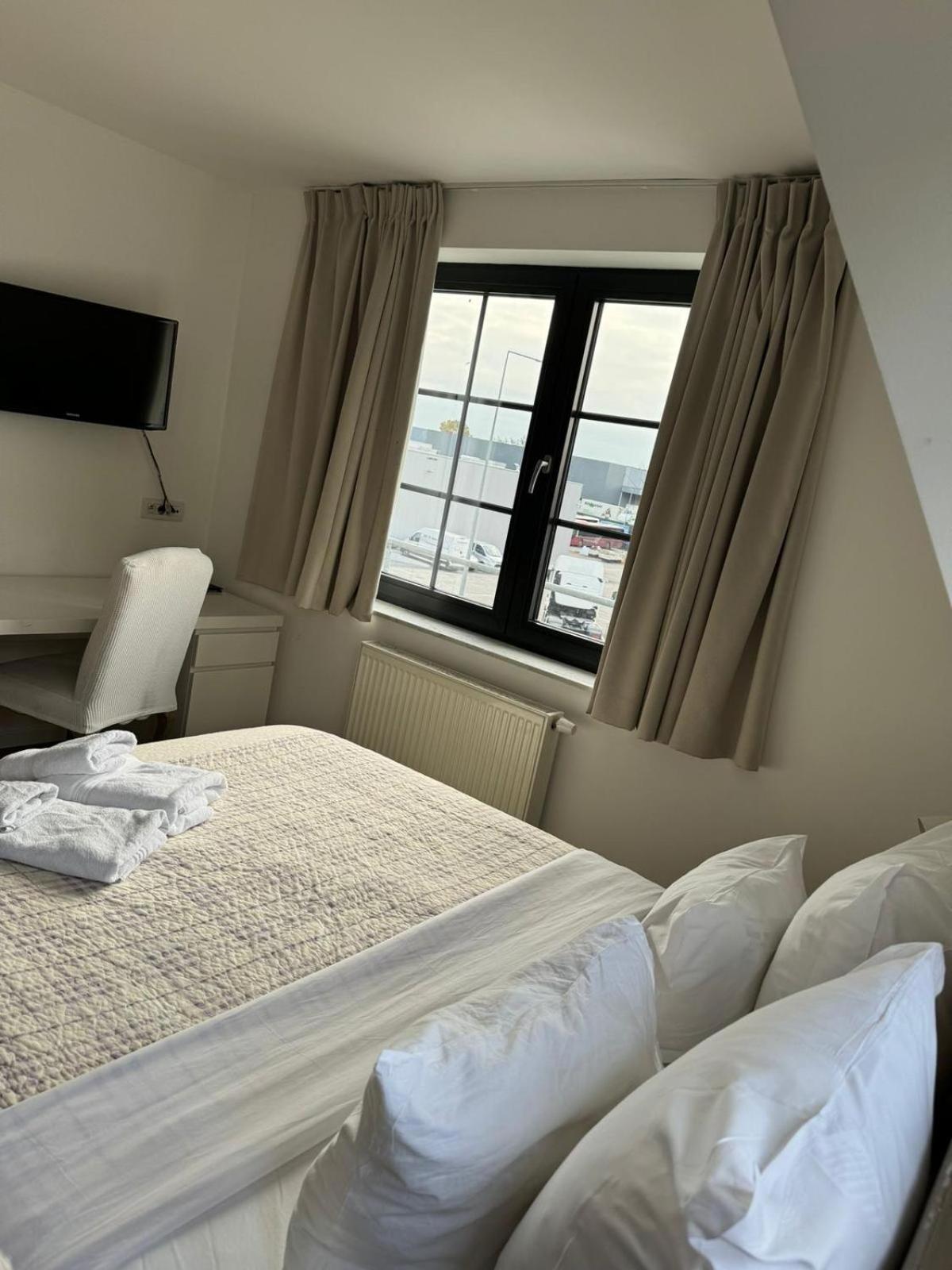 Hotel La Chaumiere Asse Kültér fotó