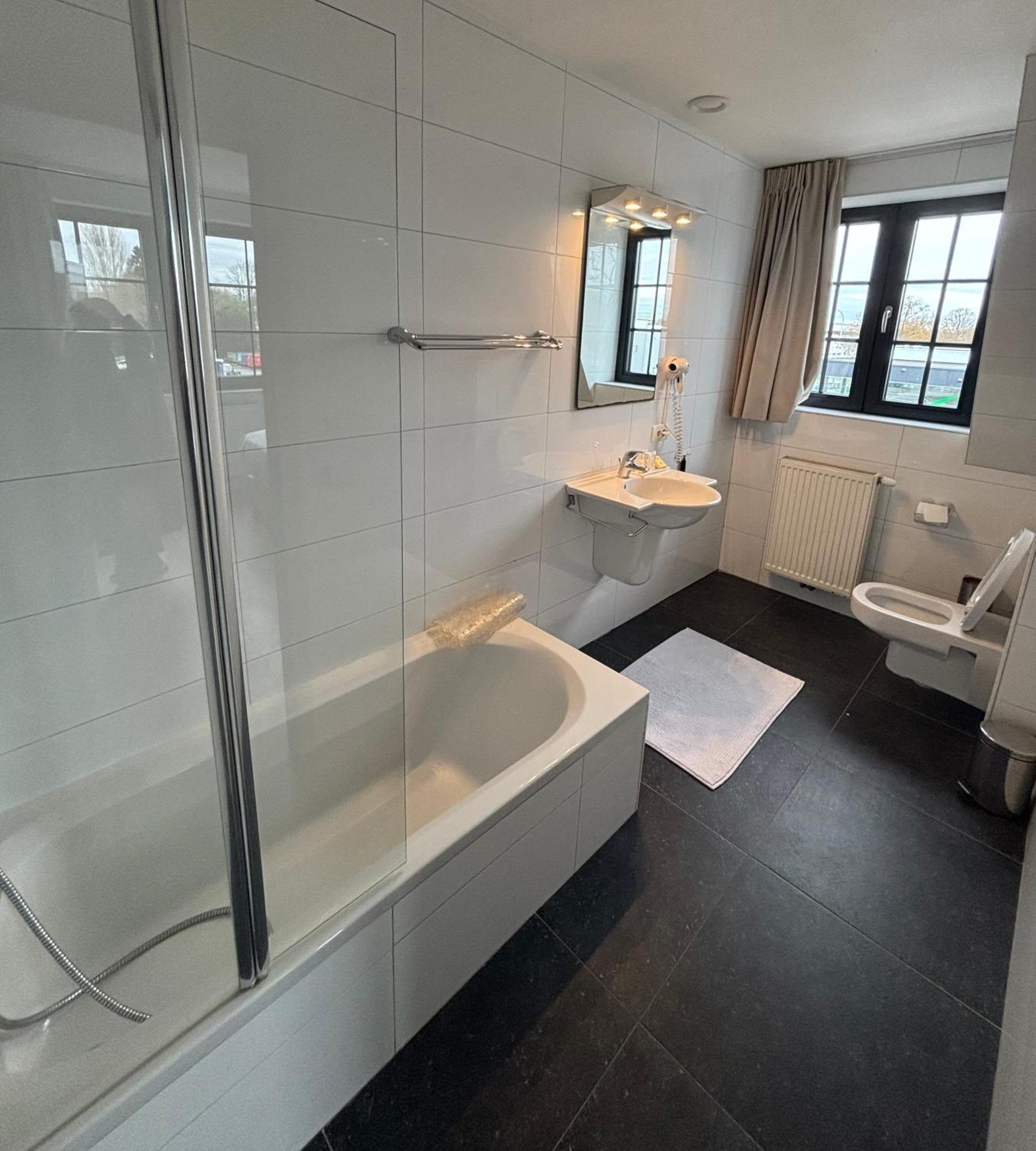 Hotel La Chaumiere Asse Kültér fotó